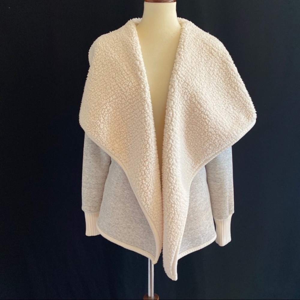Abercrombie & Fitch Cream Sherpa Draped Cardigan with Light Gray Body